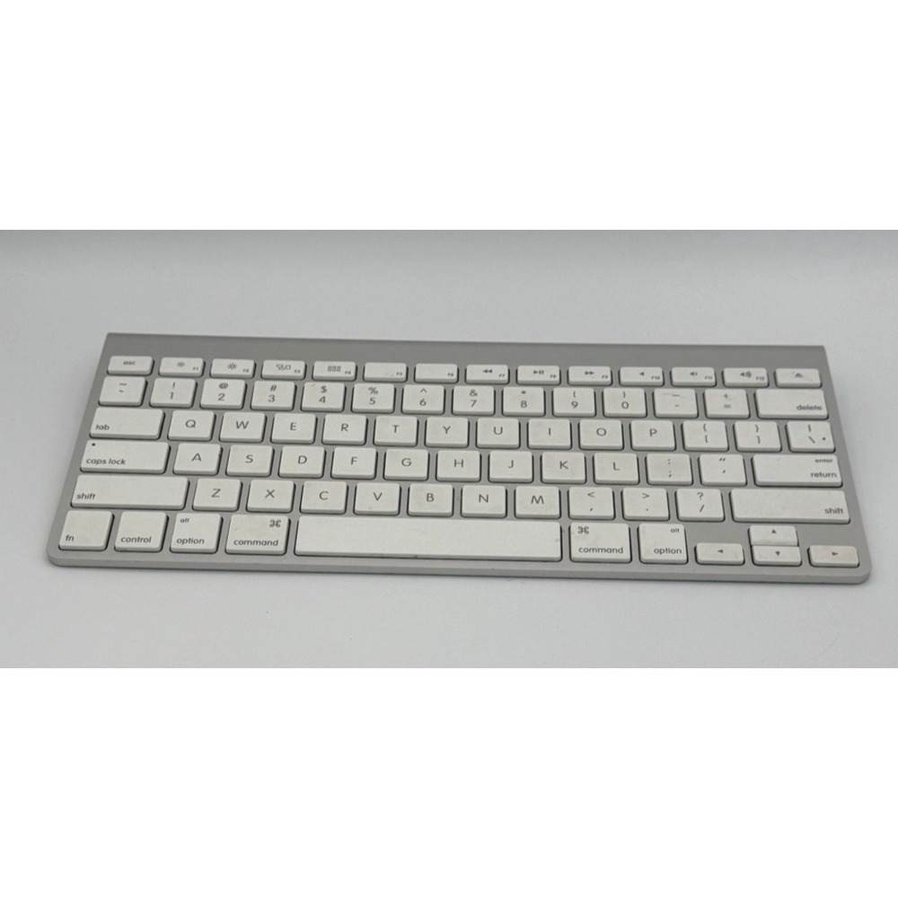 OEM Apple A1314  Bluetooth 3rd Gen Wireless Keyboard Takes Batteries Tested‎